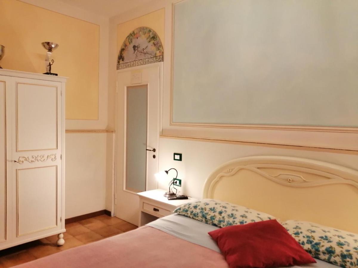 B&B San Nicola Serramazzoni Екстериор снимка