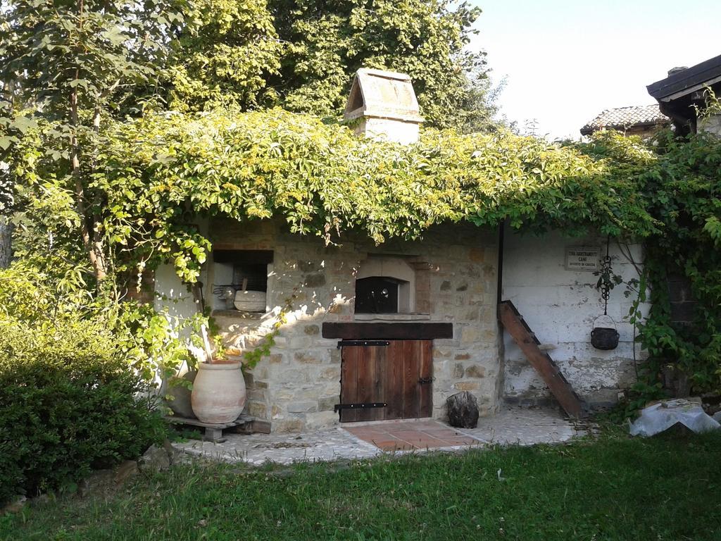 B&B San Nicola Serramazzoni Екстериор снимка