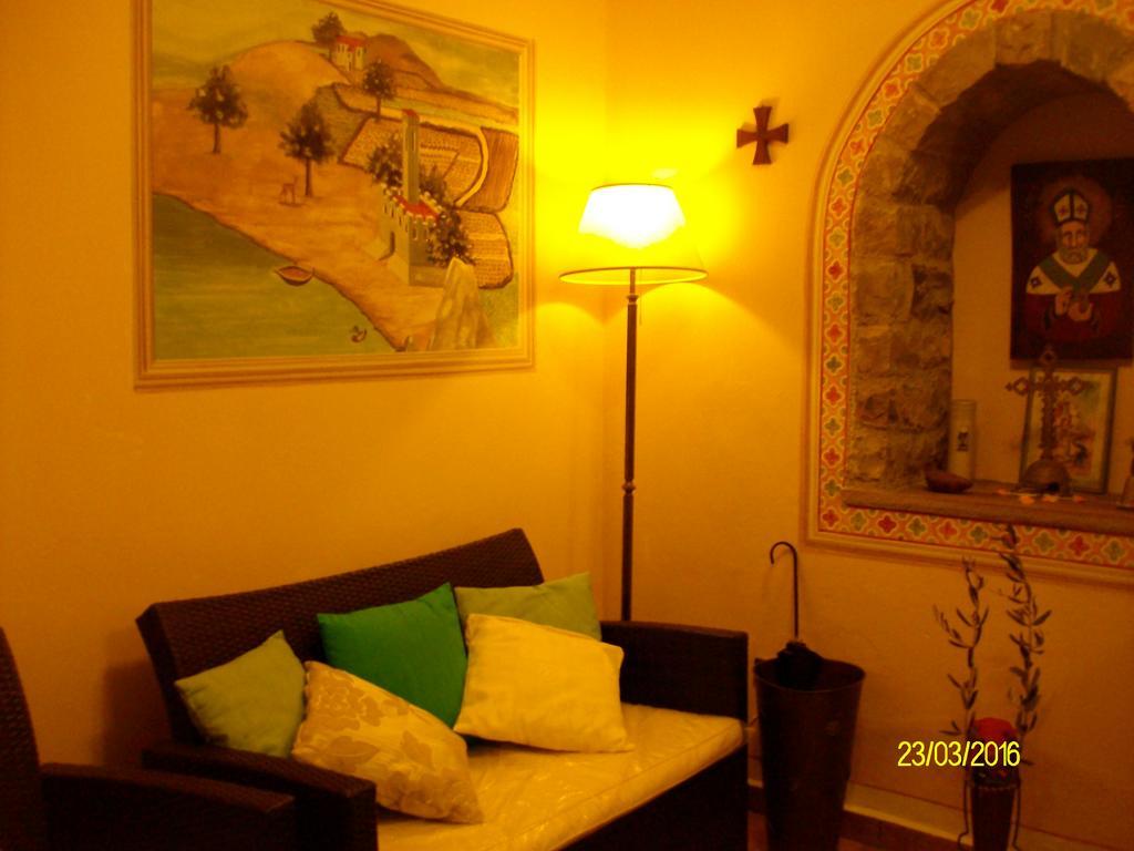 B&B San Nicola Serramazzoni Екстериор снимка