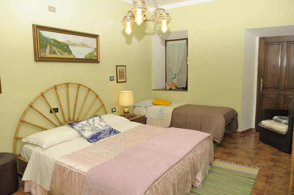 B&B San Nicola Serramazzoni Екстериор снимка